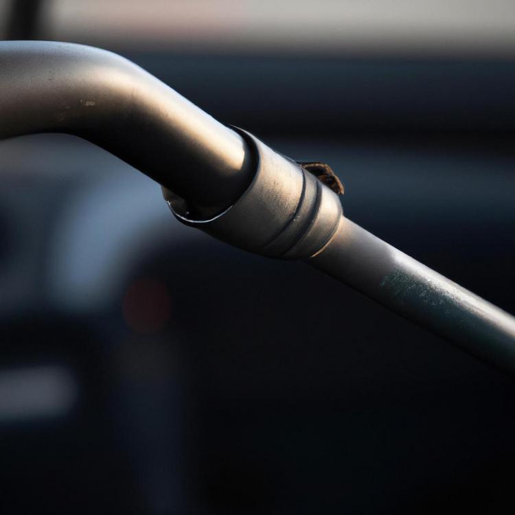 Końcówka drążka kierowniczego. Objawy problemów i samodzielna wymiana